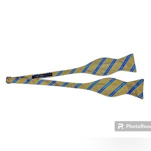 EUC 100% Silk True Forum Bow Tie